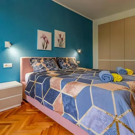 New Two Bedroom Maloni Apartment *