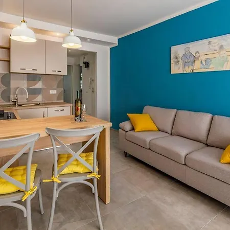Apartment New Two Bedroom Maloni