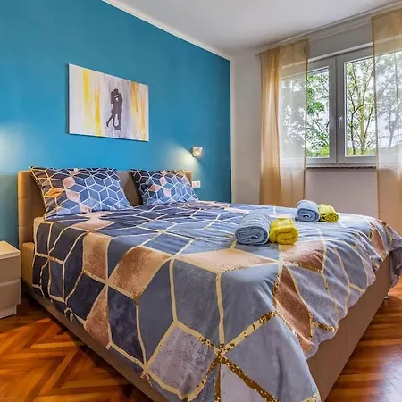New Two Bedroom Maloni Apartment *