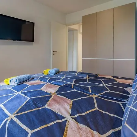 New Two Bedroom Maloni Apartman Póla