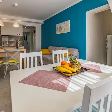 New Two Bedroom Maloni Apartman Pula