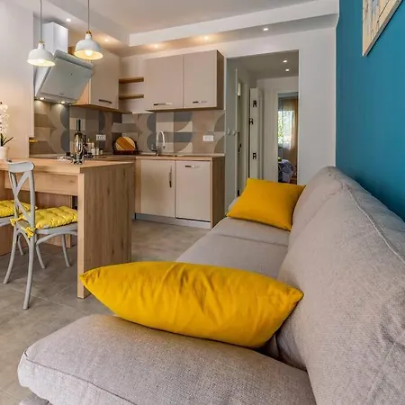 New Two Bedroom Maloni Apartman *