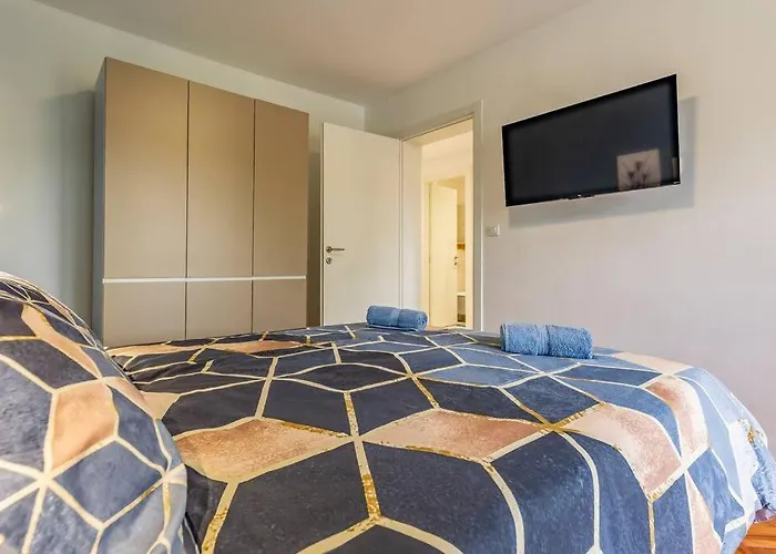公寓 New Two Bedroom Maloni *